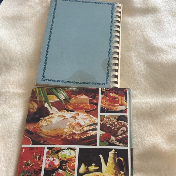 Nibbles Cooks Cajun Recipe Book - Blue Cover - Picture 5 of 5